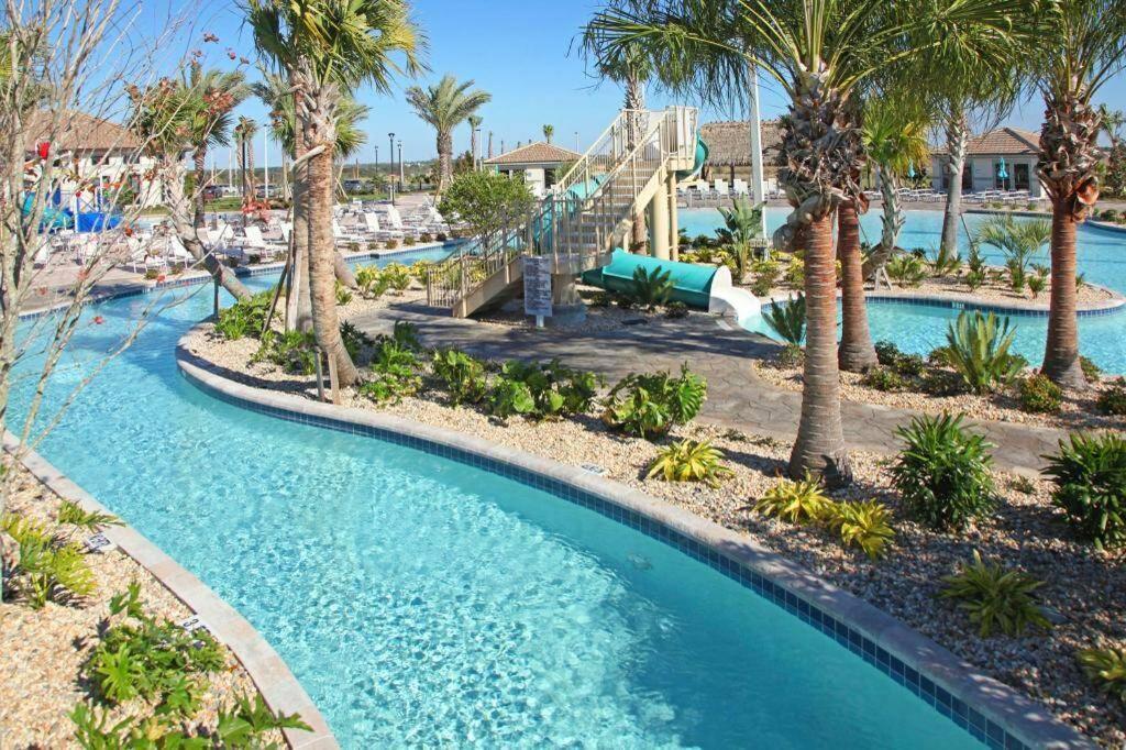 Beautiful 5bedroom Townhome W Water Park Kissimmee